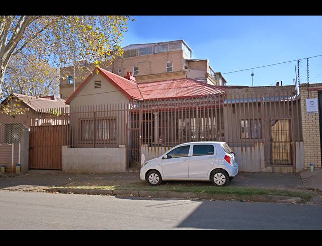 3 BEDROOM HOUSE FOR SALE IN MAYFAIR